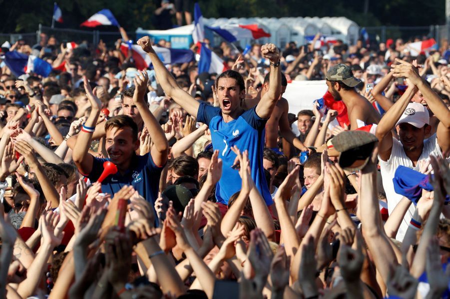 De Paris à Nice, toute la France fête la Coupe du monde