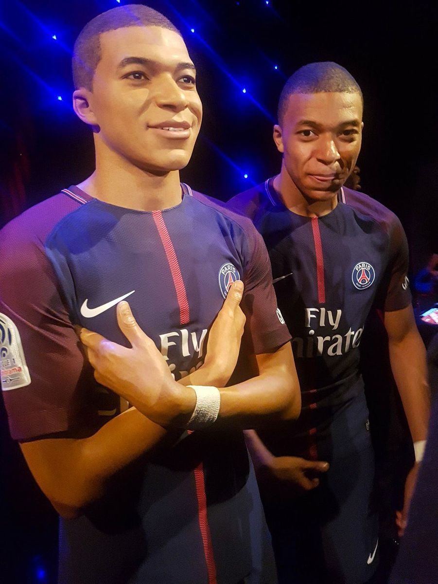 La soirée de rêve de Kylian Mbappé et son double au Musée Grévin