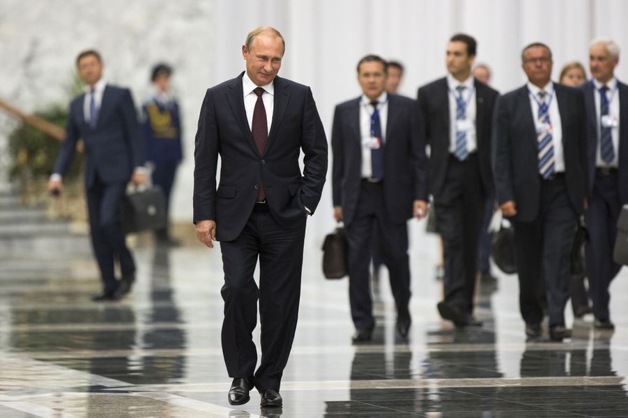 Vladimir Poutine et Petro Porochenko - A Minsk, une ...