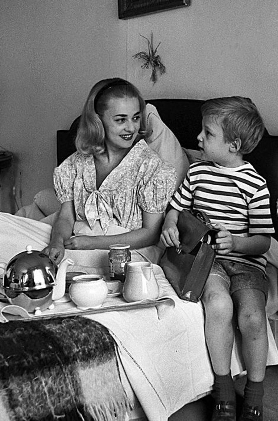 Jérôme Richard Fils De Jeanne Moreau Photo Paris Match Vintage - Les plus grandes stars prennent la pose