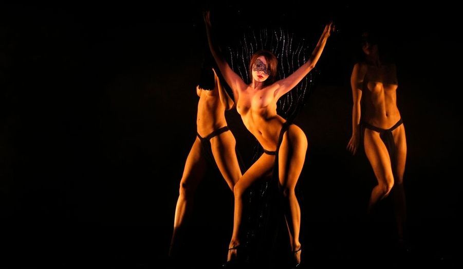 Nude line dancers - 🧡 Голые девушки в балете (83 фото) .