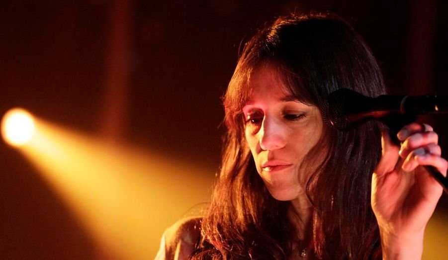 Charlotte gainsbourg dinlenme albüm indir.