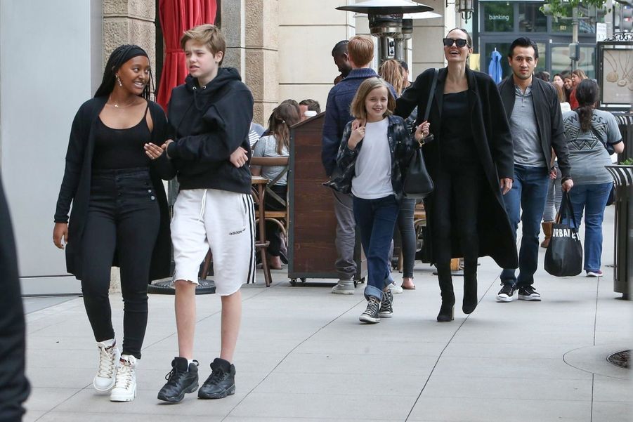 Angelina Jolie, sortie entre filles avec Zahara, Shiloh et ...