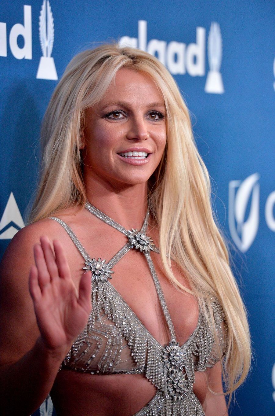 Britney Spears étincelante aux GLAAD Media Awards