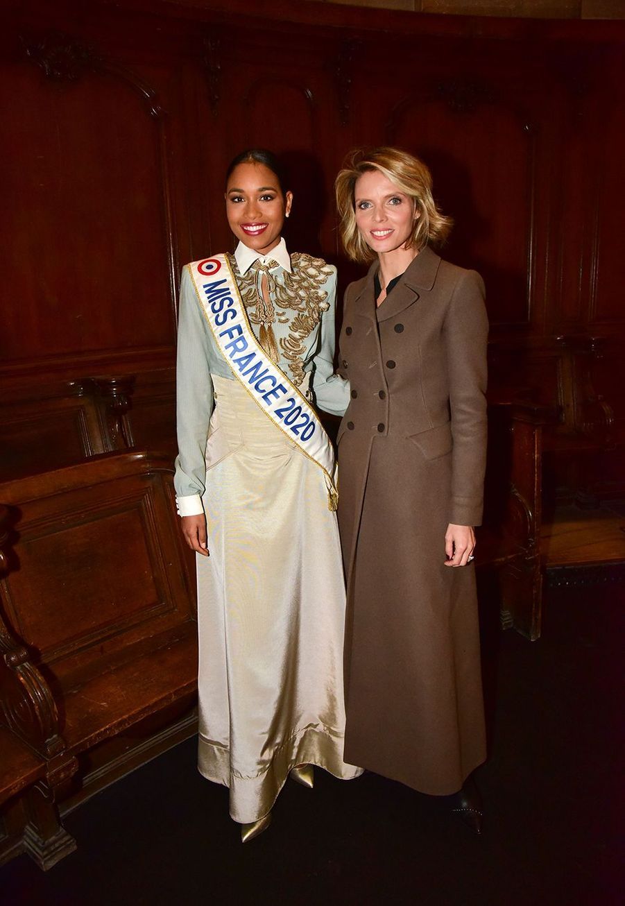 Clémence Botino, Miss France stylée pour la Fashion Week
