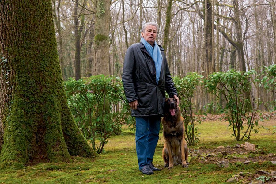 Exclusif Alain Delon Nous Recoit Dans Son Domaine Secret