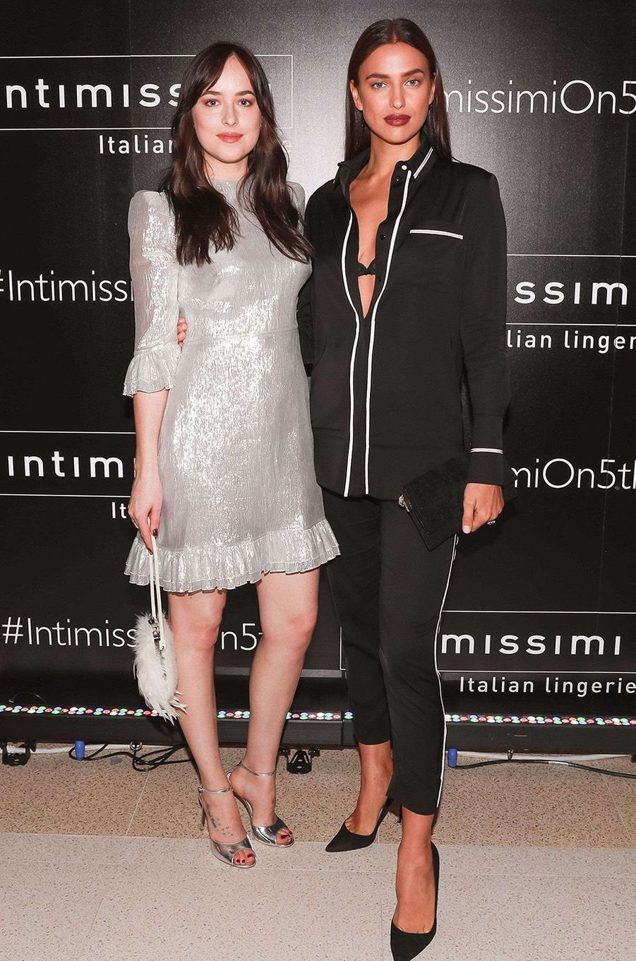 Irina Shayk, Dakota Johnson… défilé de stars pour Intimissimi New York