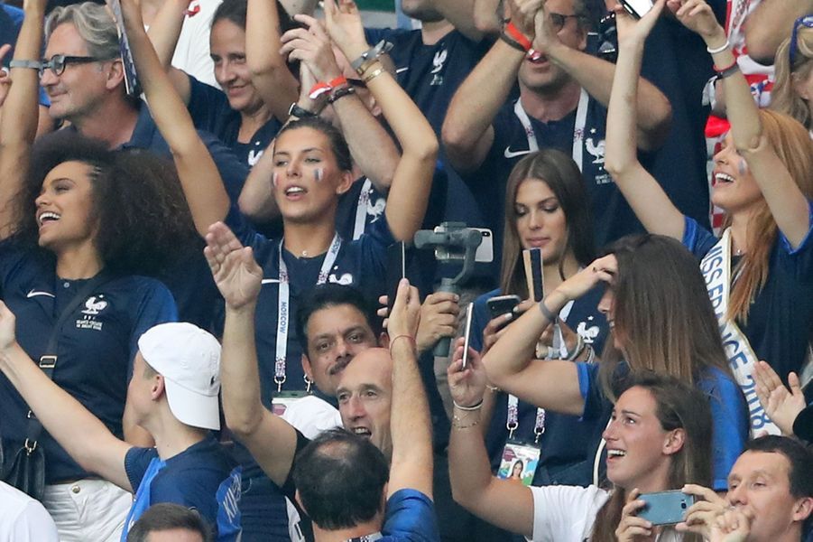 Iris Mittenaere, Nagui, Patrick Bruel : tous derrière les ...