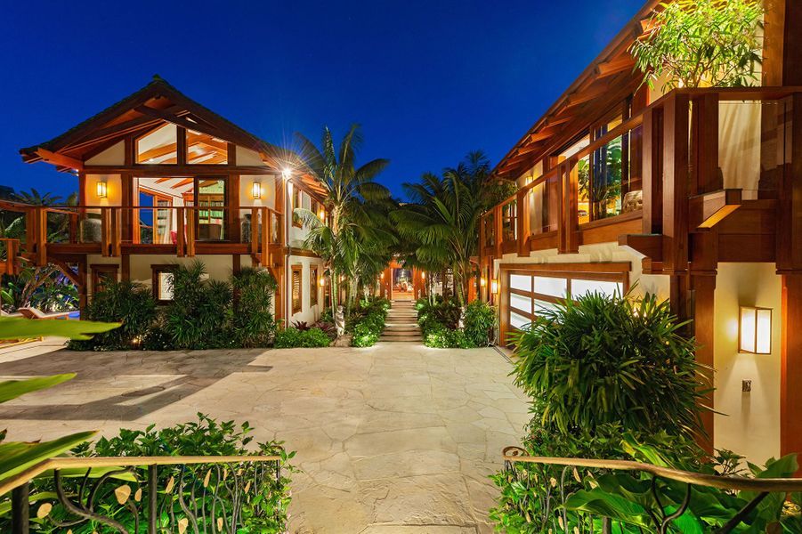 La villa de Pierce Brosnan à Malibu en vente pour 100 millions de dollars