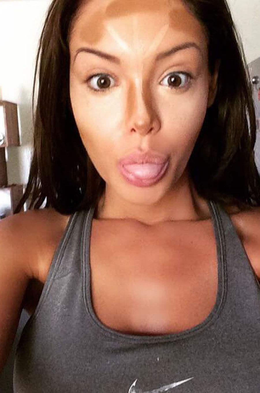 Les stars sans maquillage : Nabilla avant / après