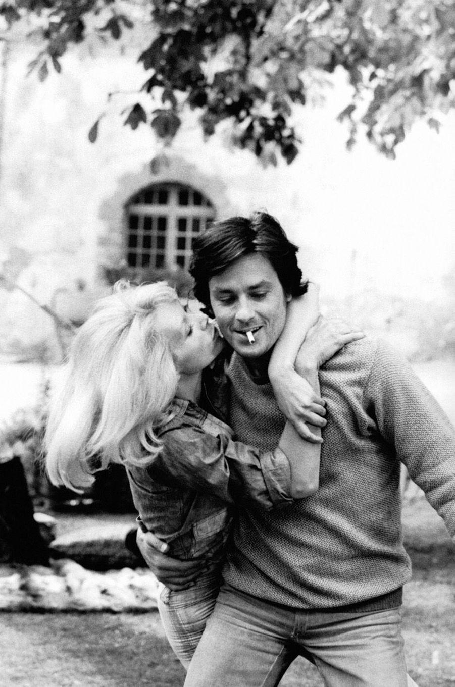 Mireille Darc et Alain Delon : un amour éternel