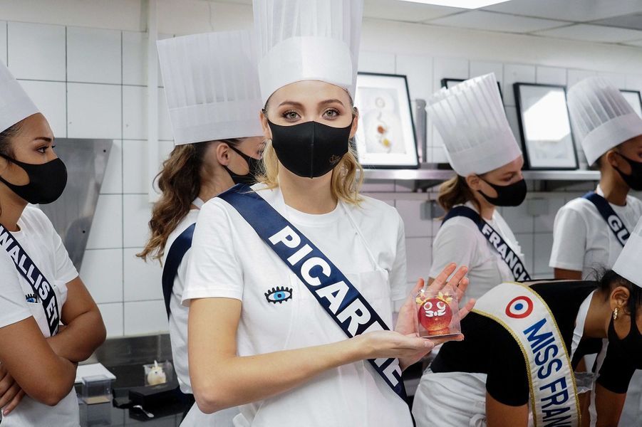 Les Miss prennent des cours de cuisine Les Miss prennent des cours de cuisine