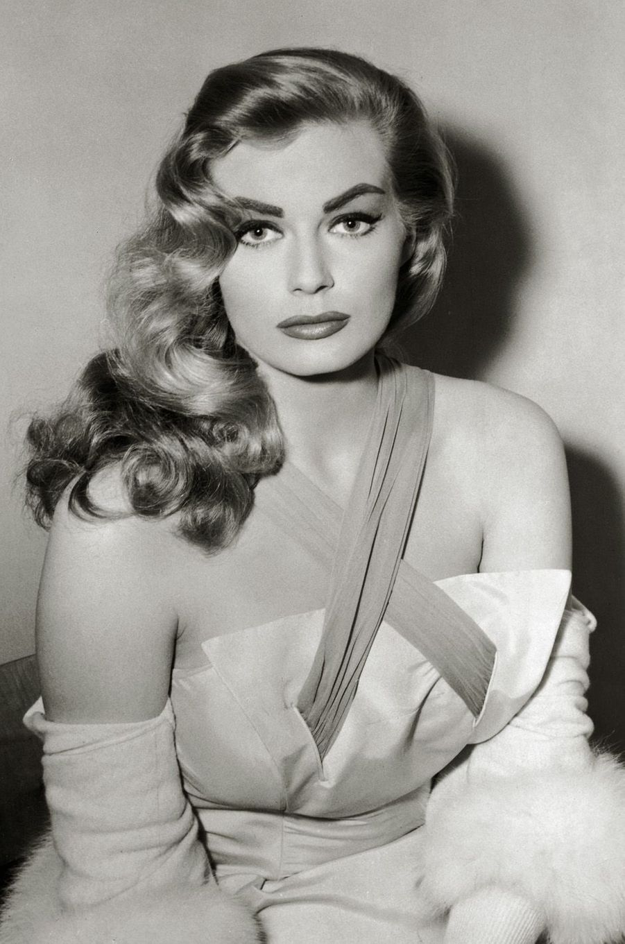 Anita Ekberg Sexy Pics