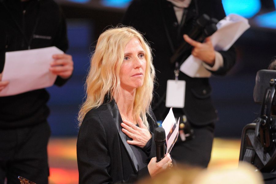 Sandrine Kiberlain Coupés Bien Net Et Bien Carré Emmanuelle Seigner, Lou Doillon, Marion Cotillard - Ces actrices qui