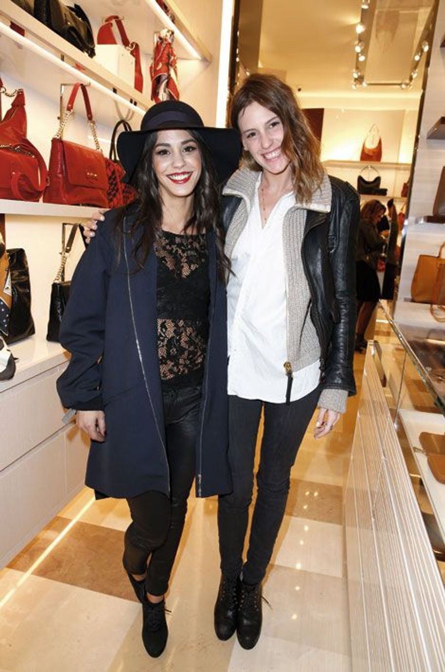 Kate Moss électrise les Champs-Elysées