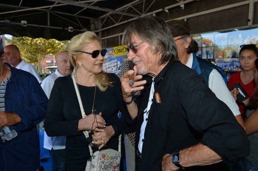 Sylvie Vartan Et Jacques Dutronc Complices En Corse Pour Une Partie De Petanque