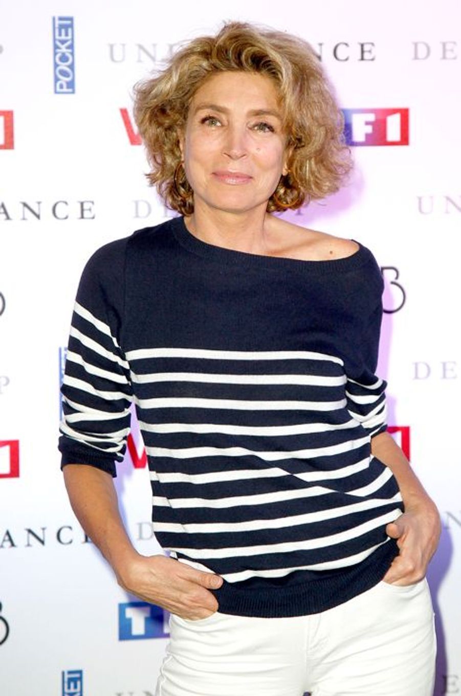 Complice avec Chloé - Alexandra Lamy rayonnante aux côtés ...