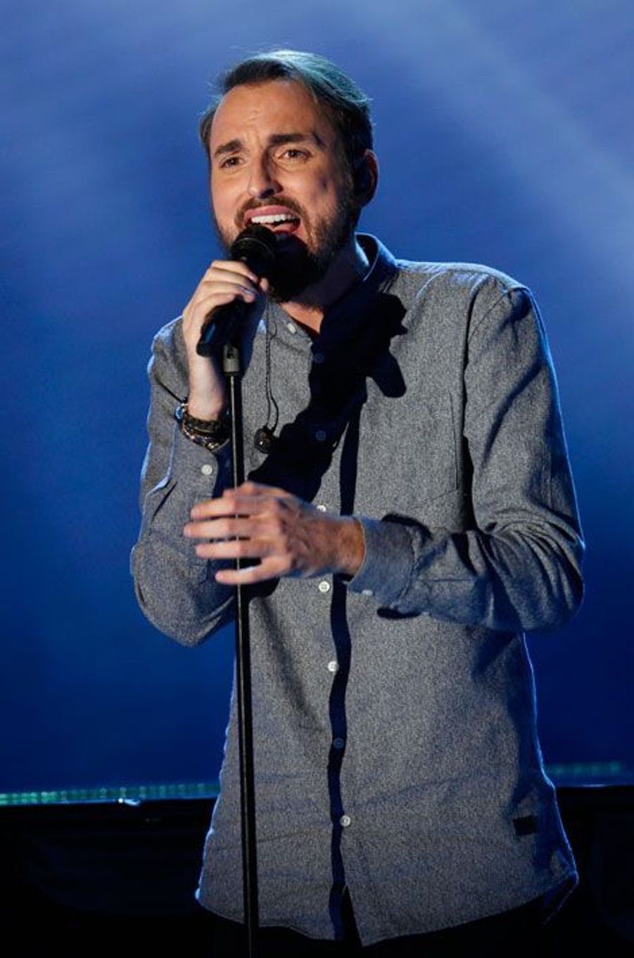 Christophe Willem Papa Dans "Vivement dimanche" - Christophe Willem sur le canapé rouge de Drucker