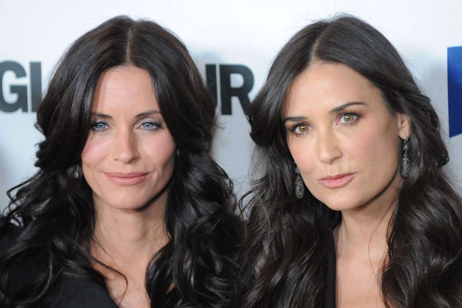 En images - La surprenante métamorphose de Courteney Cox