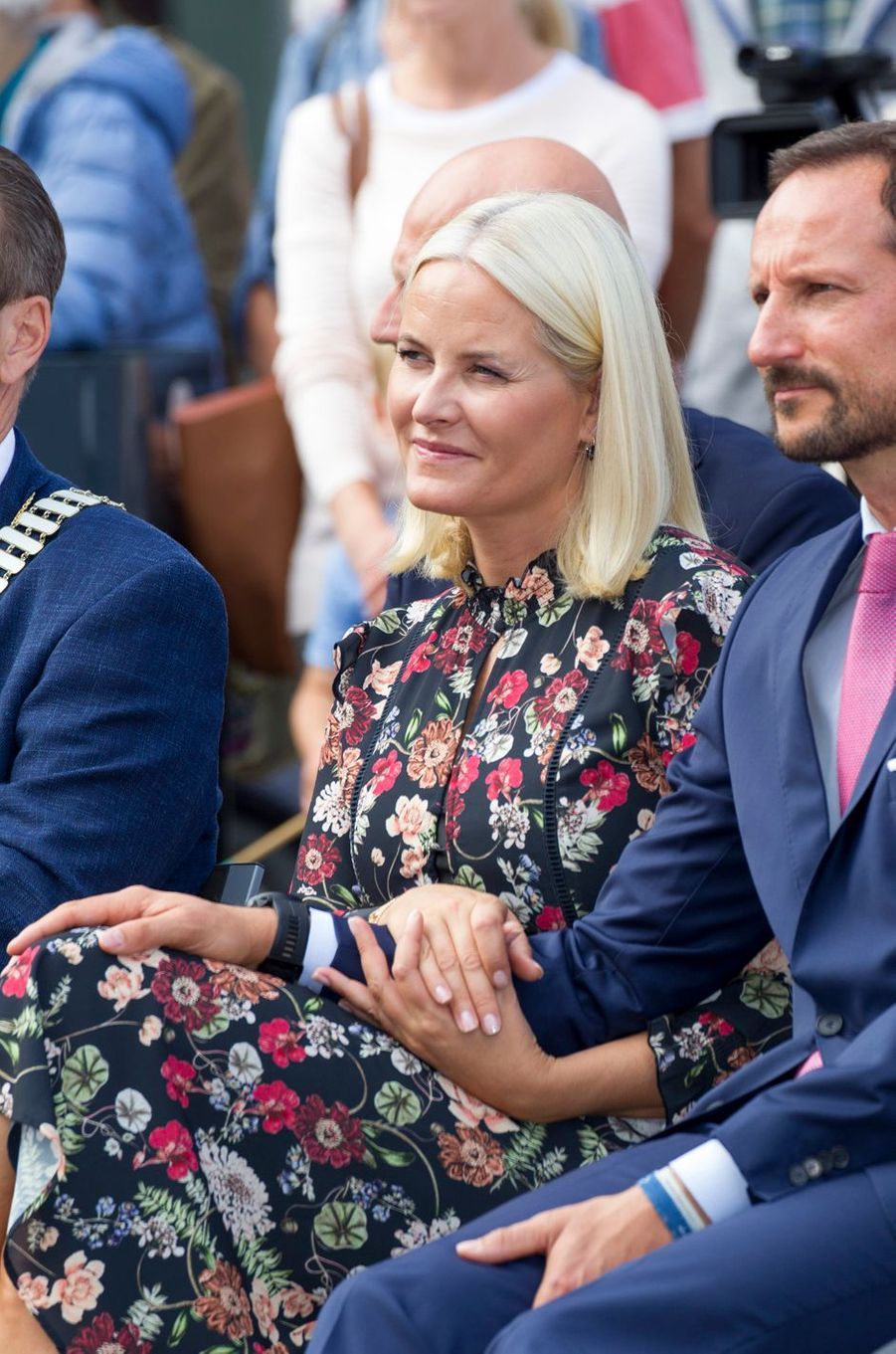 MetteMarit et Haakon de Norvège, les plus belles photos de leur visite dans le Vestfold MetteMarit et Haakon de Norvège, les plus belles photos de leur visite dans le Vestfold