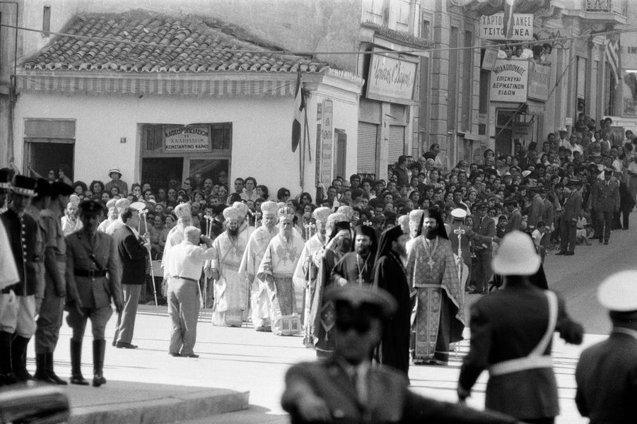 Au Mariage Du Roi Constantin Ii De Grece Et De La Princesse Anne