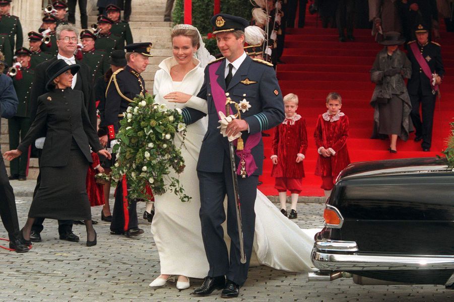 Ces princes d'Europe qui se sont mariés (ou pas) en uniforme