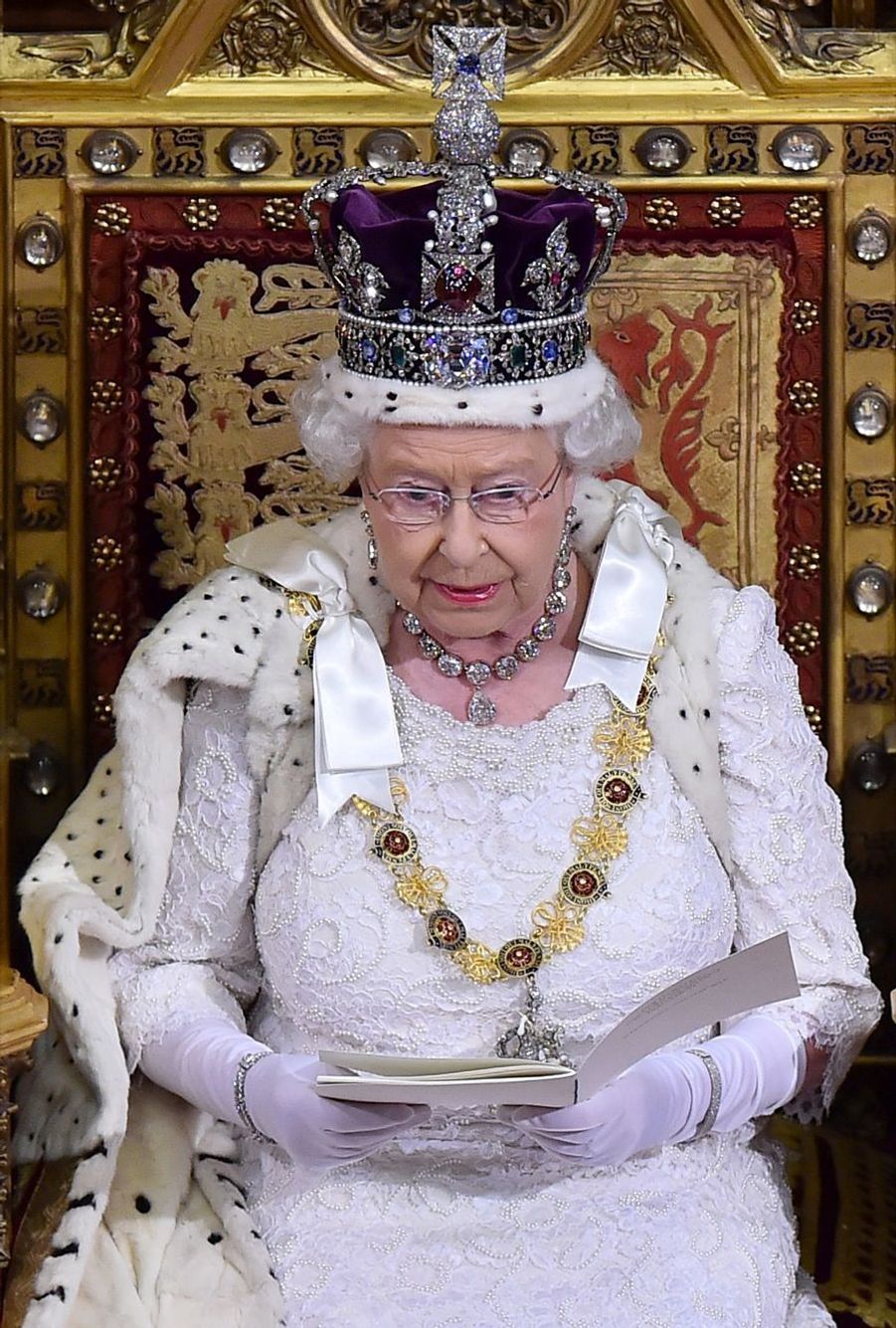 Que Devient La Couronne De La Reine D Angleterre