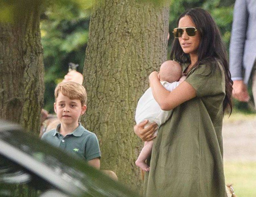 CASA REAL BRITÁNICA - Página 97 Meghan-Markle-et-son-fils-Archie-George-de-Cambridge