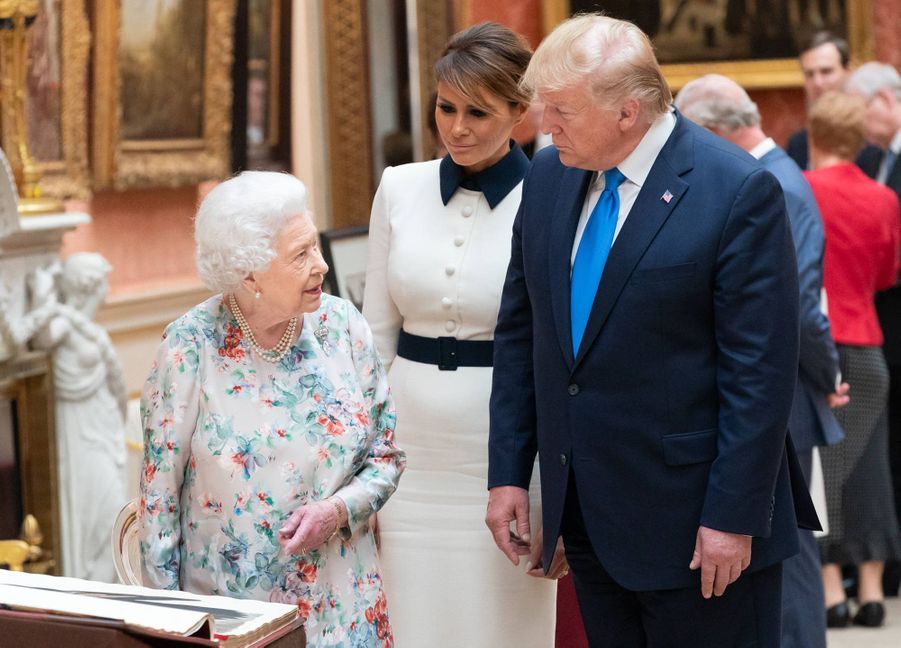 Quatre occasions où la reine Elizabeth II a côtoyé Donald ...