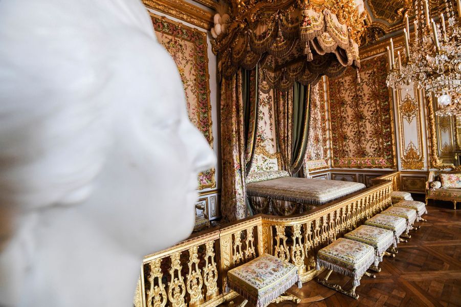 Restauré, le Grand Appartement de la Reine au château de Versailles