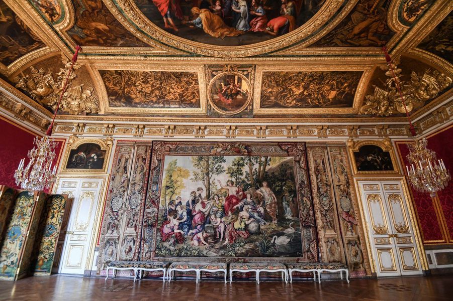 Restauré, le Grand Appartement de la Reine au château de Versailles