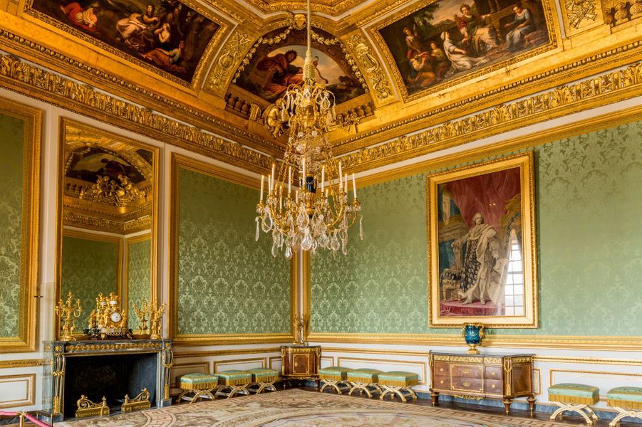 Restauré, le Grand Appartement de la Reine au château de Versailles