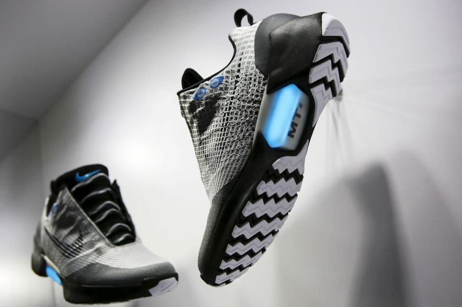 dress shoes with nike technology