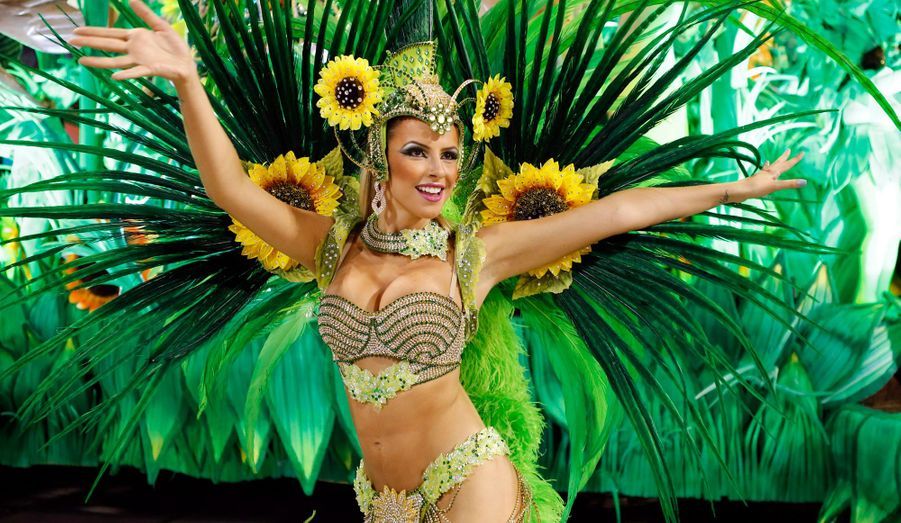 Explosion de couleurs au carnaval de Rio