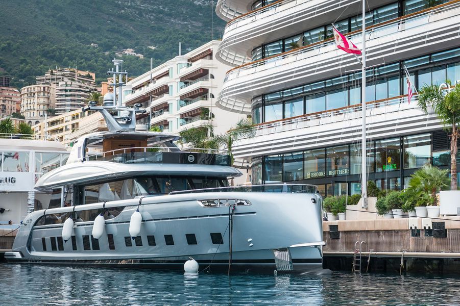 Porsche Devoile Son Yacht De Luxe A 12 Millions D Euros
