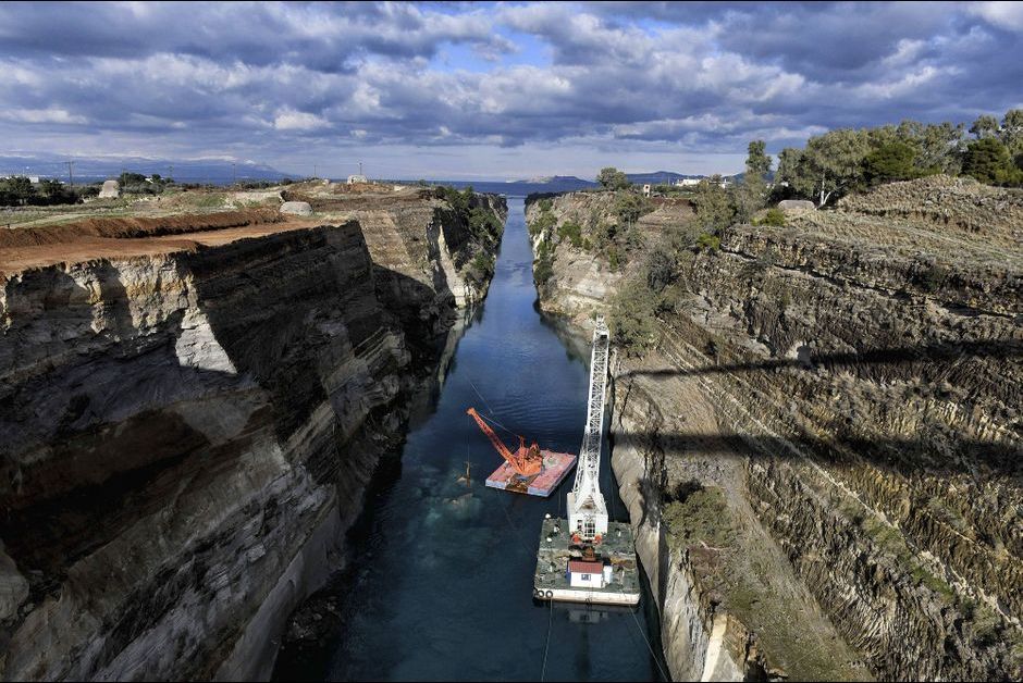 wallpapers Grece Canal De Corinthe https www parismatch com actu environnement le canal de corinthe en situation d urgence pour cause d eboulements 1723420