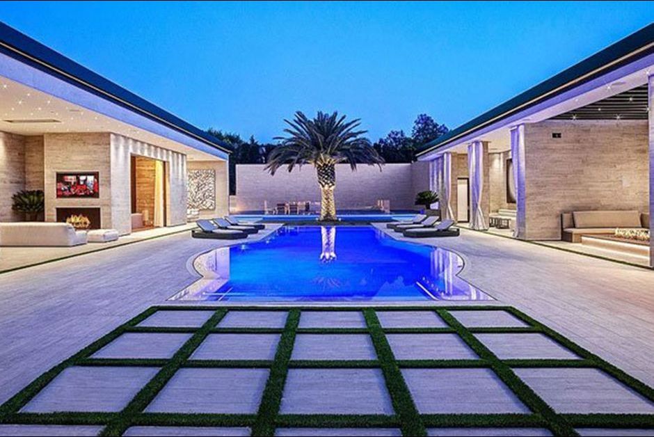 Kylie Jenner Debourse 36 5 Millions De Dollars Pour Un Luxueux Bien