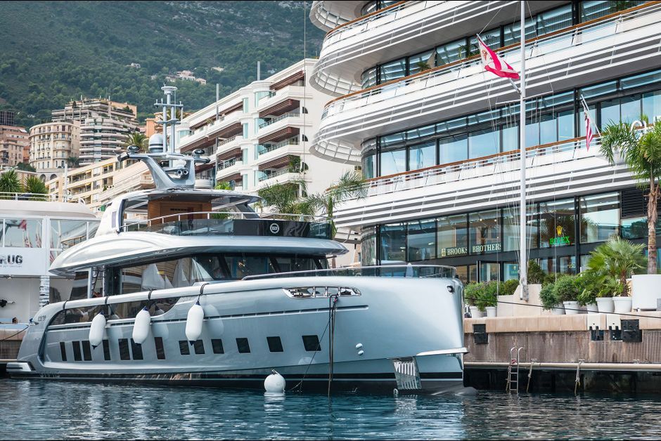 Porsche Devoile Son Yacht De Luxe A 12 Millions D Euros