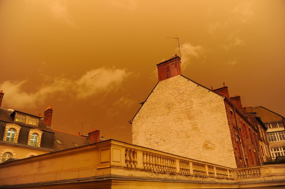 En images : le ciel de Bretagne et de Londres vire au ...