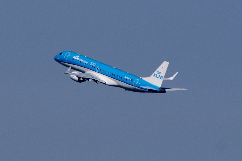 Deux Passagers Refusent De Porter Un Masque Une Bagarre Eclate En Plein Vol