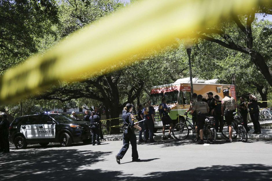 Serment Mortel Sur Le Campus Texas: attaque mortelle sur le campus