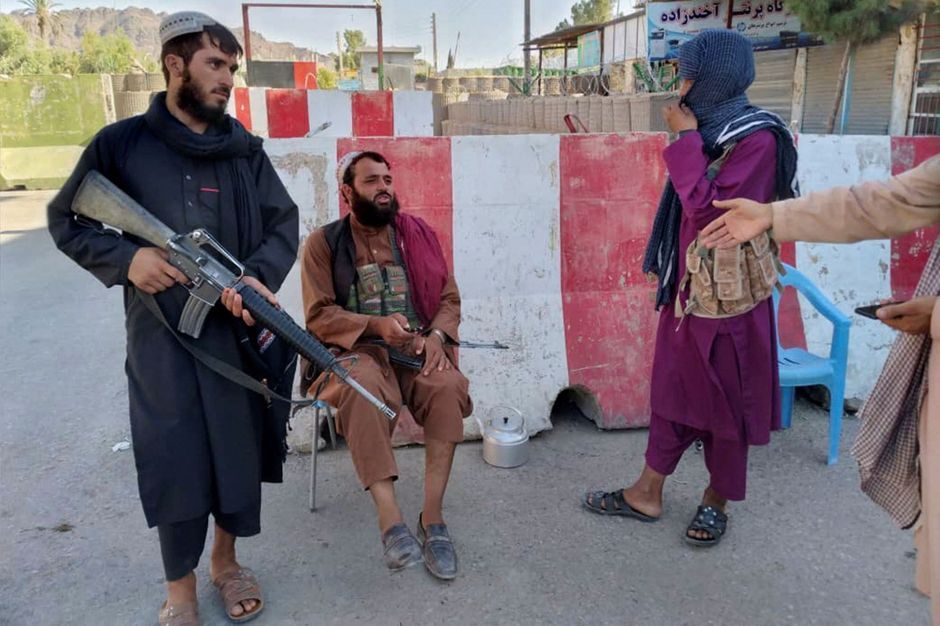 Afghanistan: les talibans progressent inexorablement vers ...