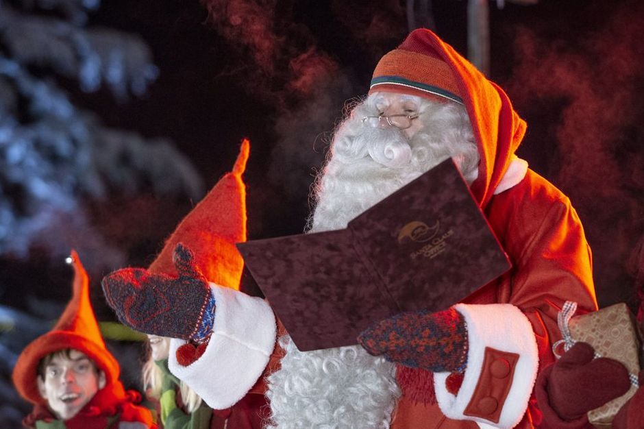 La Tournee Du Pere Noel Sous La Surveillance De L Armee Americaine