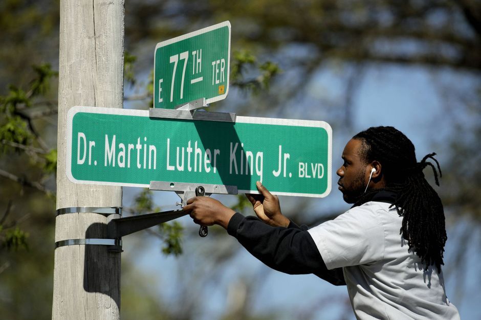 "Dr. Martin Luther King Jr" Boulevard in Kansas City renamed after its name Live Feeds