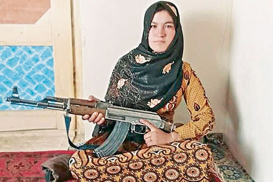 Qamar Gul 15 Ans Comment J Ai Tue Des Talibans