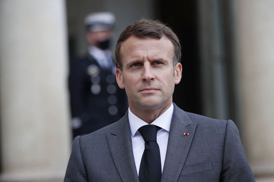 "A vous de jouer !": Macron dévoile son Pass culture de ...