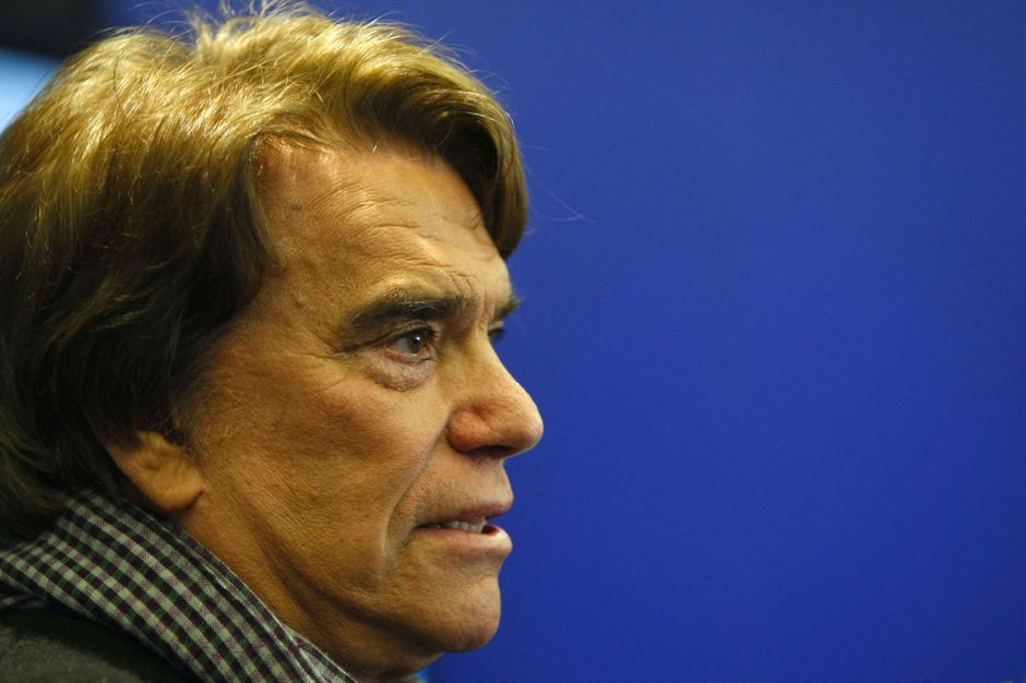 Bernard Tapie raconte le "coup de tonnerre" de son cancer