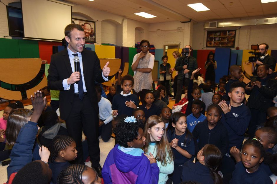 Emmanuel Macron retourne à l'école à New York
