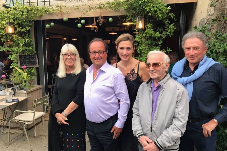 En Vacances Hollande Photographie Avec Julie Gayet Drucker Et Aznavour