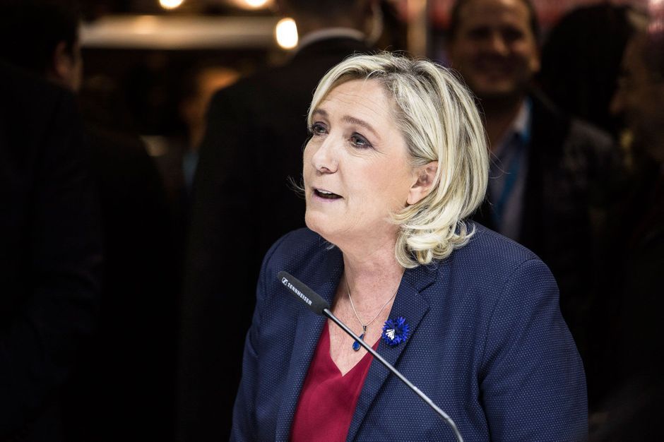 Marine Le Pen : les "gilets jaunes" ne doivent pas "s'en ...
